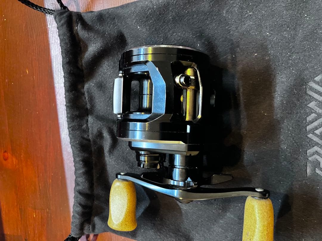 しゅぺ　Daiwa RYOGA 1016H RCSコルクノブ付　箱無