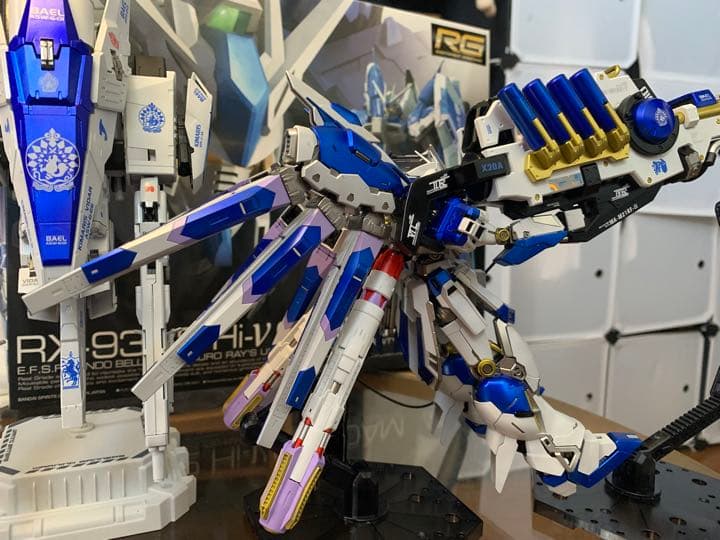 RG 1/144 Hi-νガンダム