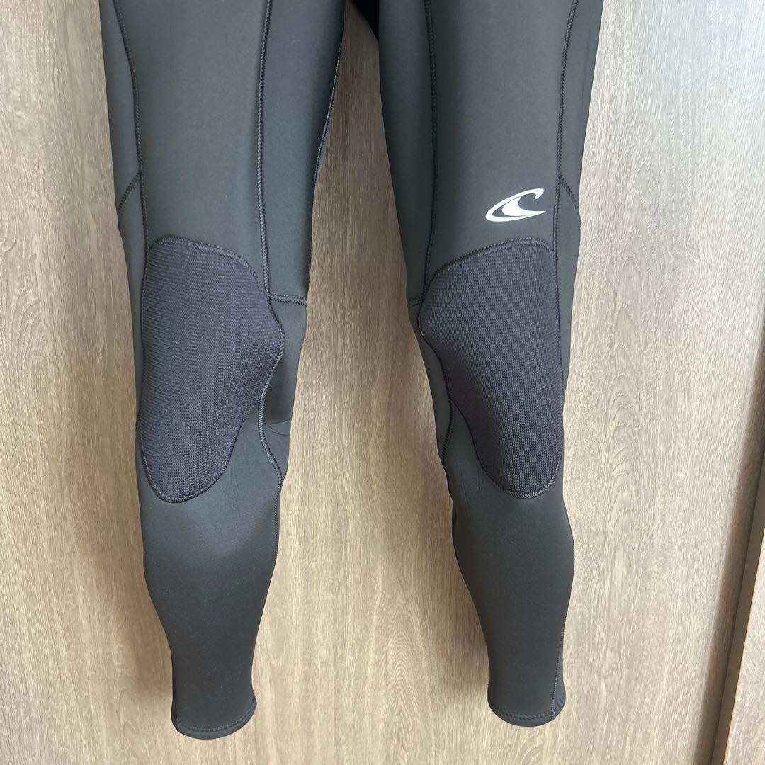 【新品未使用】オニール SUPERFREAK Z.E.N.フルスーツ 3/2mm