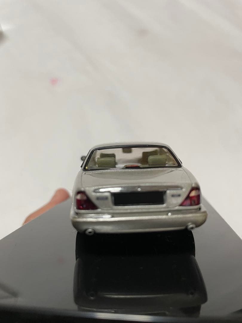 Mercedes-Benz G 55 AMG ブラックとCLS ホワイトのセット