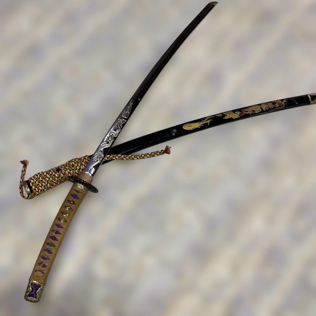 模造刀 太刀 金茶柄 鶴羽透し丸鍔 太刀造り龍図黒呂鞘