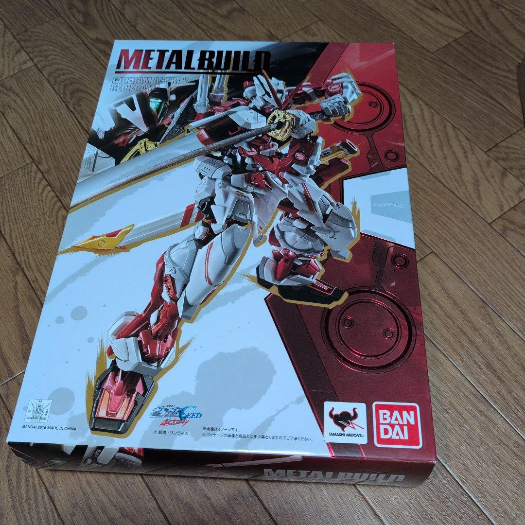 未開封　メタルビルド　レッドフレーム　フライトユニット　ライトニングストライカー