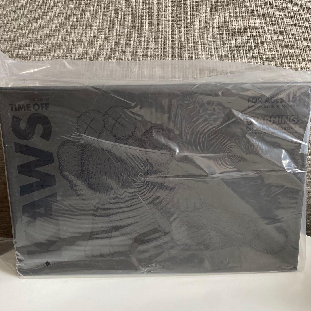 その他 KAWS TIME OFF BLACK