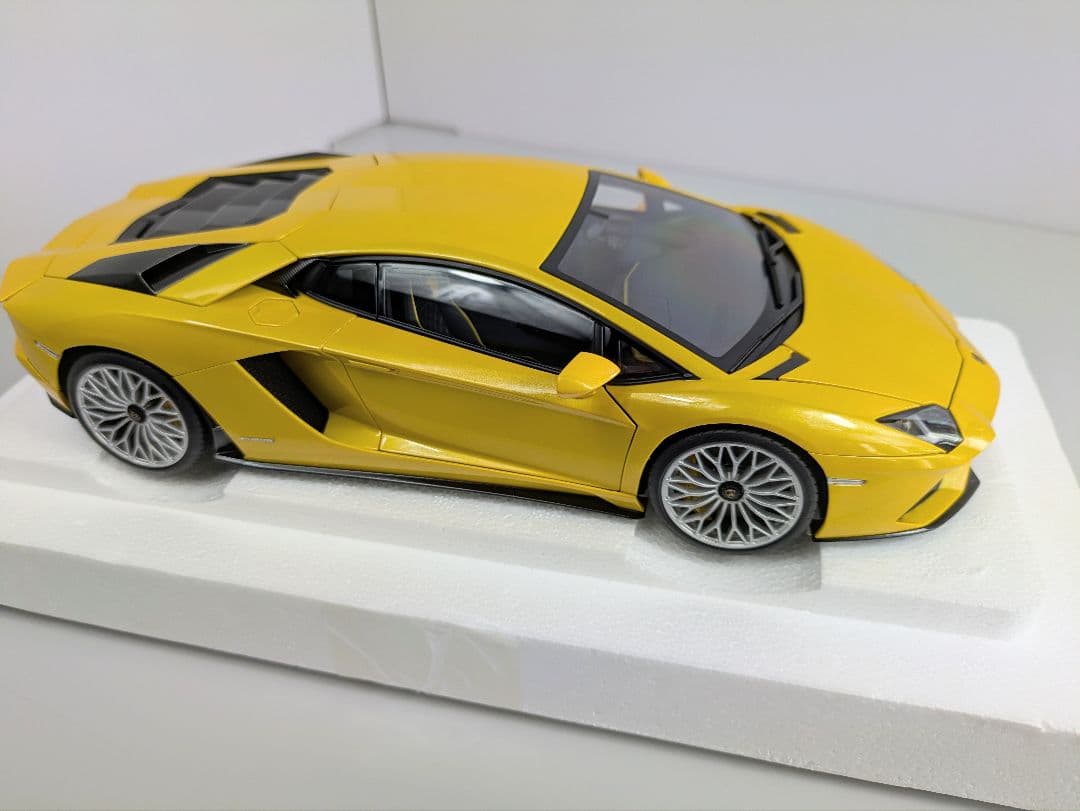 1/18 ミニカー オートアート　ランボルギーニア ヴェンタドール S Aa