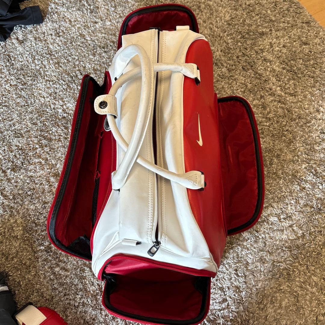 Nike ゴルフ　ボストンバック！赤と白 中型
