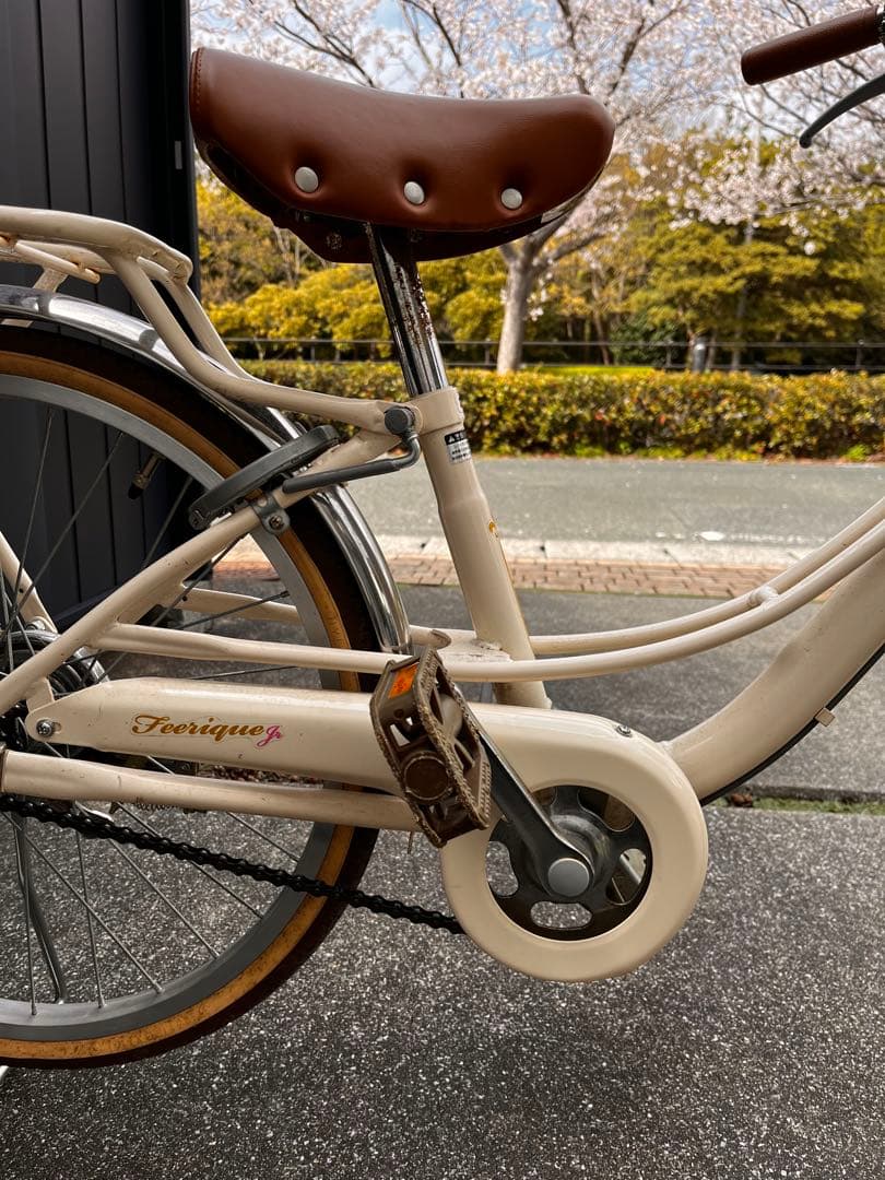 【Ki※】アサヒサイクル　女の子　クリーム色 20インチ 前カゴ付き