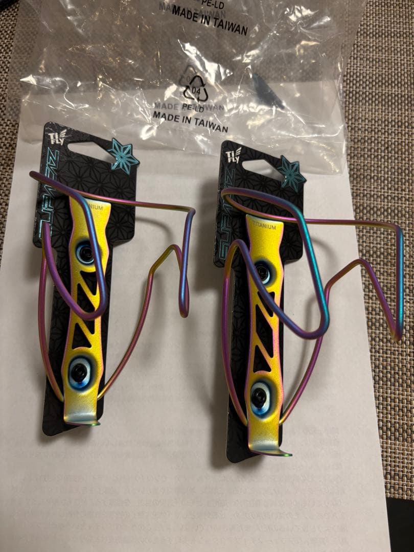 スパカズ SUPACAZ チタン ボトルケージ オイルスリック　２個セット