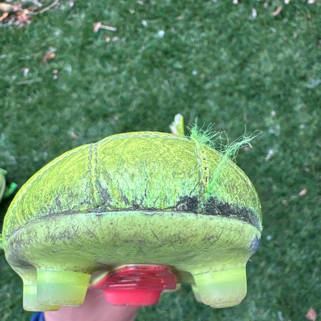 Mizuno モレリアネオ4 黄色