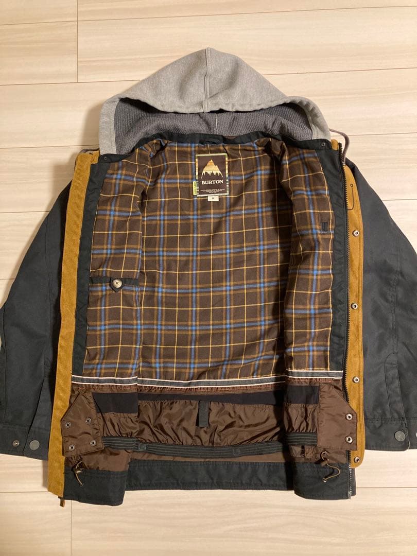 Burton スノーボードウェア　フード付きジャケット