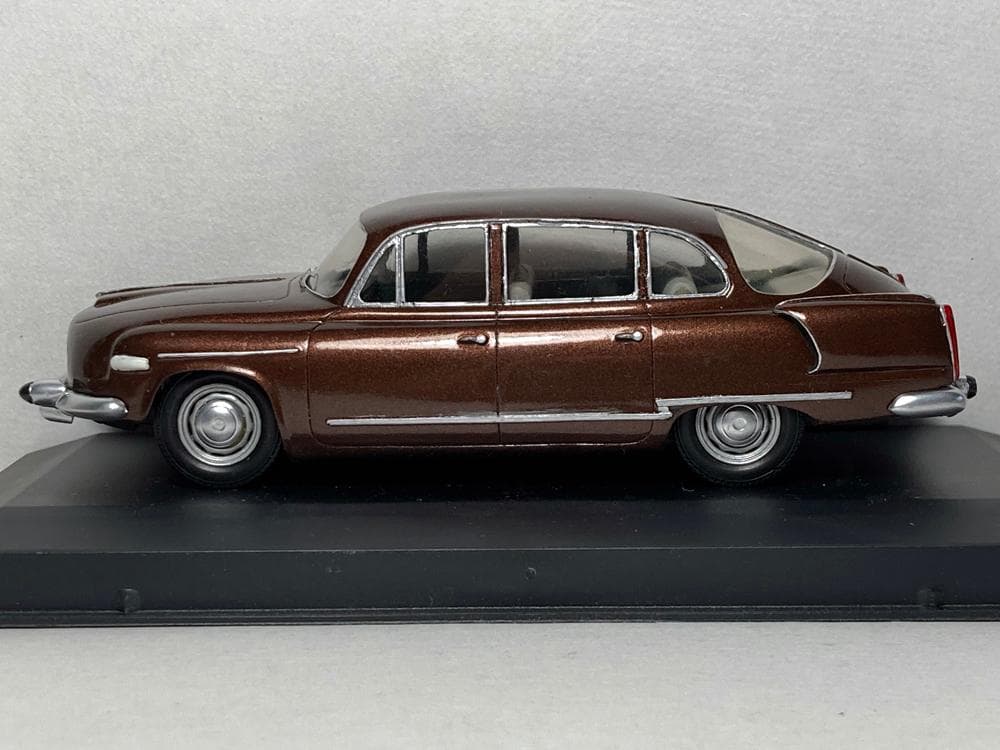 TATRA 1/43 タトラ T603