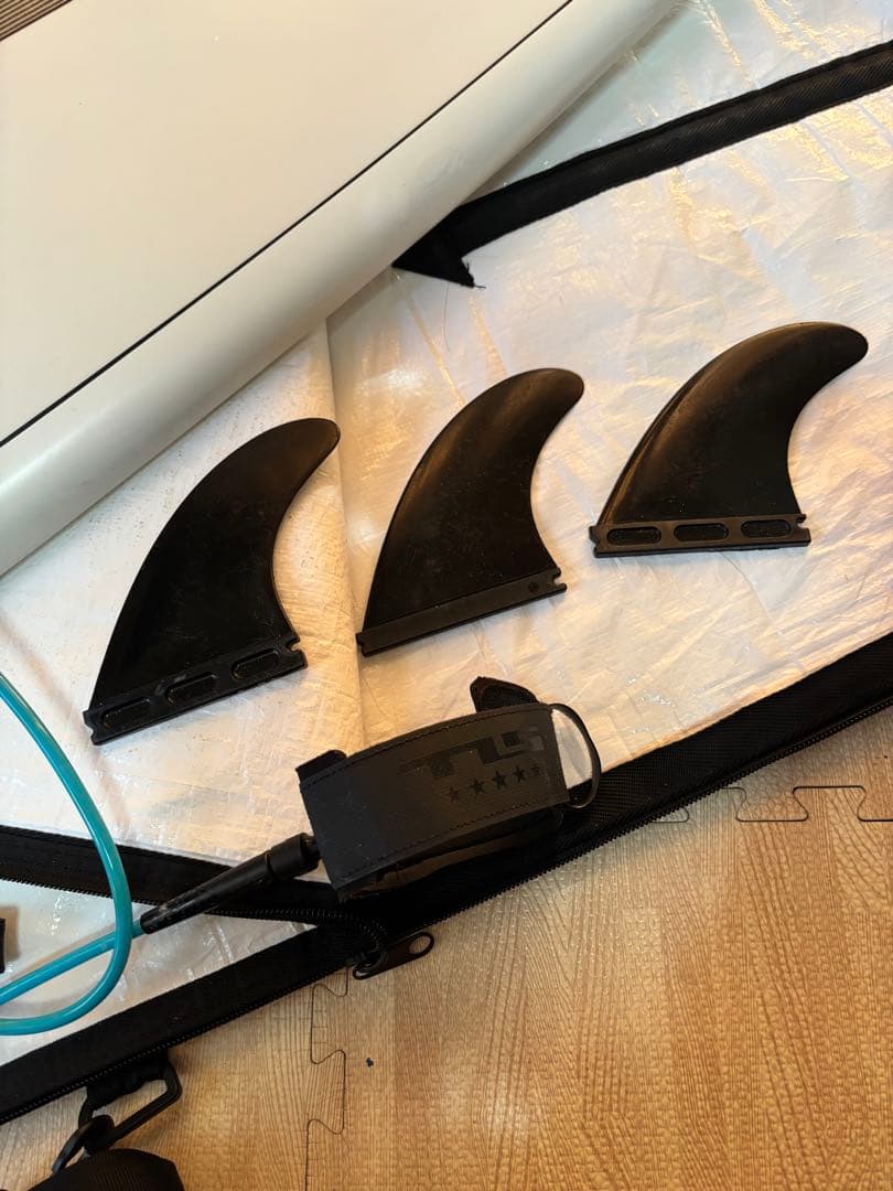 CHANCHO ７.６サーフボード 3フィン ケース付き