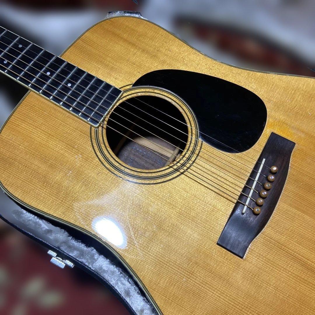 Sada yairiアコースティックギター