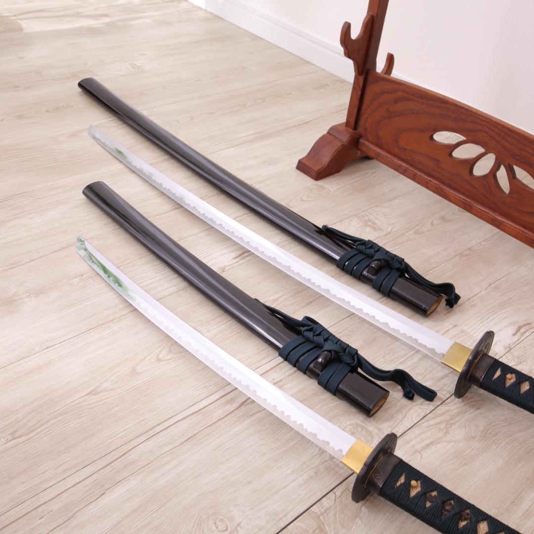 模造刀 日本刀 大小セット 黒柄 木製刀掛け(刀置き)・収納袋セット