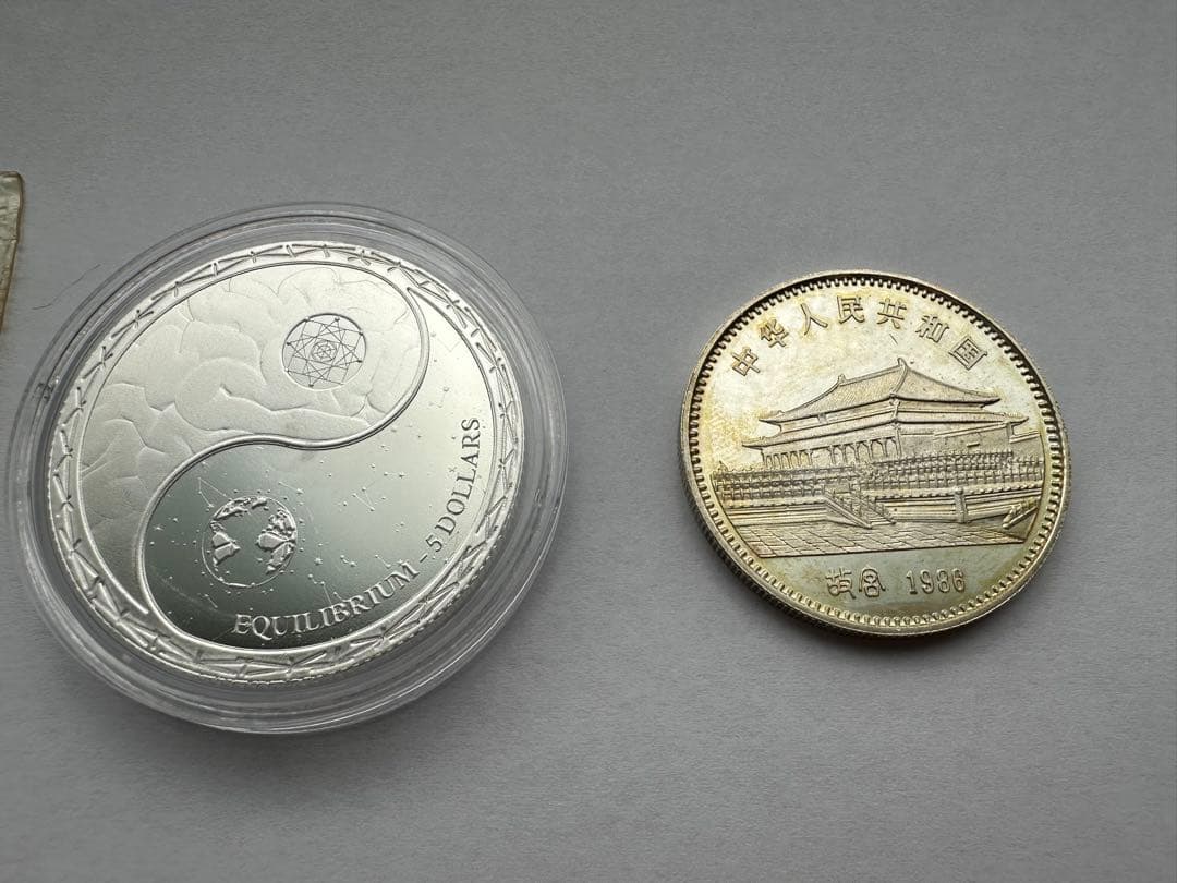 純銀　カナダ銀貨　ユニオン諸島銀貨　1OZ9999純銀　1986年中国虎銀貨3枚