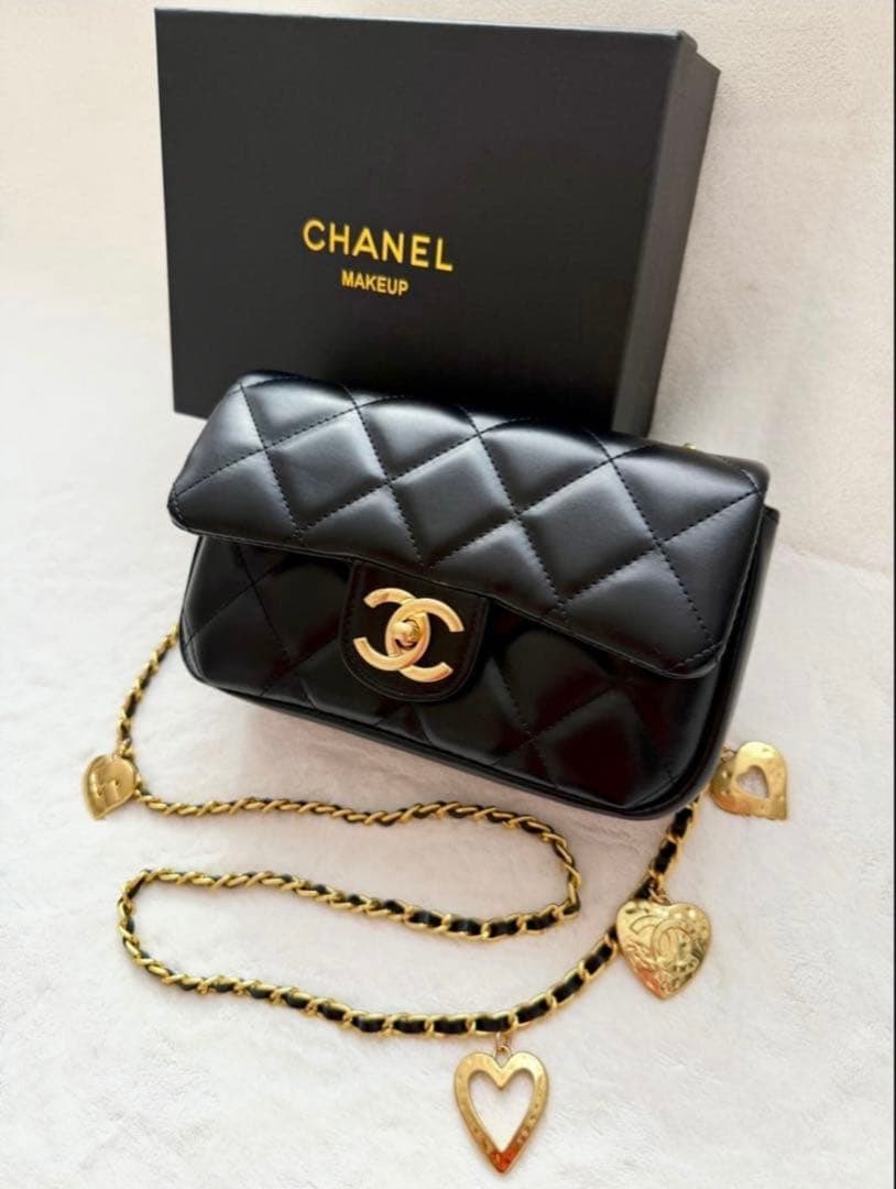CHANEL ショルダーバッグ　ハート　チェーン　ノベルティ