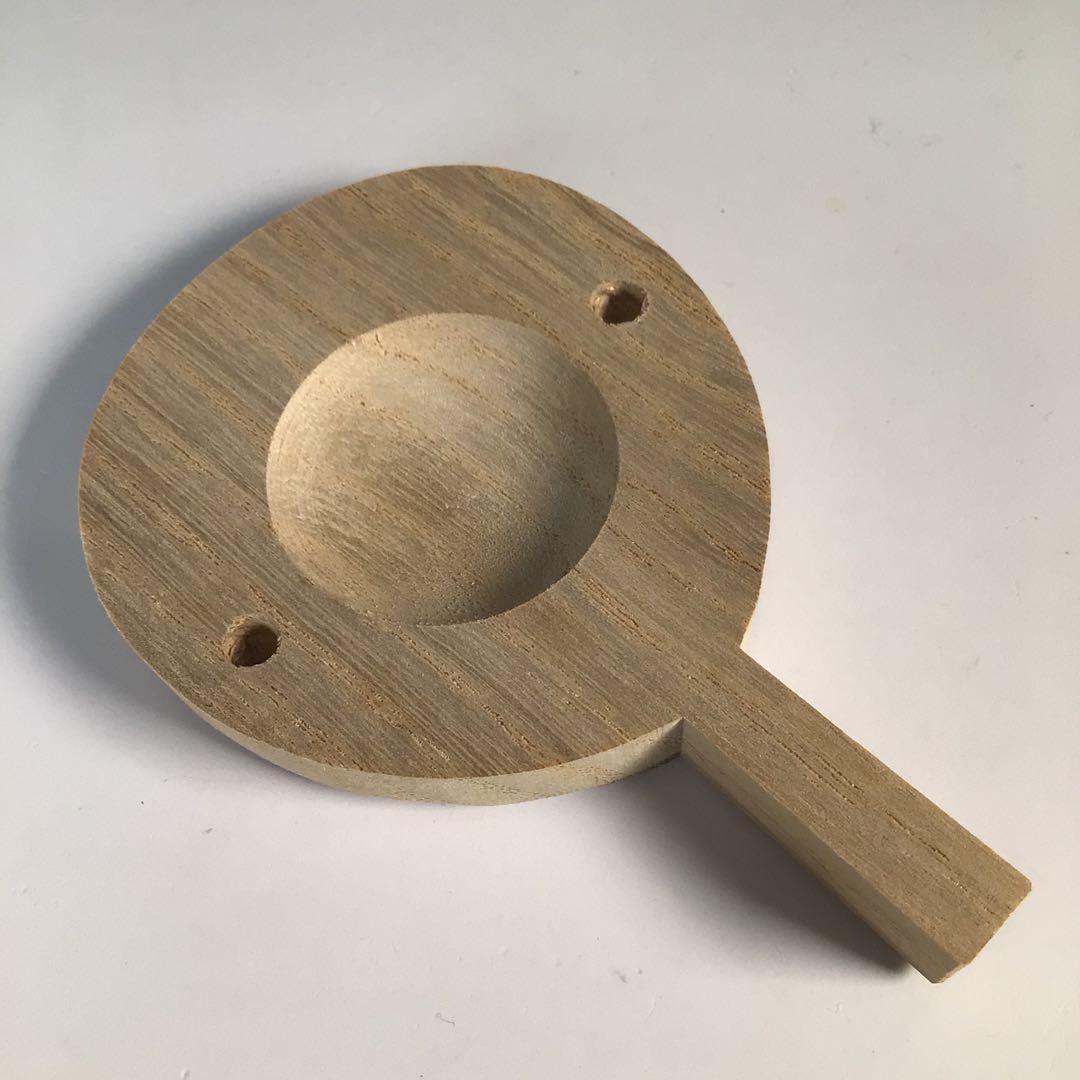 Ｍ３０９　香合　『蓑輪一幸作』『桐製』『鶺鴒蒔絵』『団扇香合』　共箱　茶道具