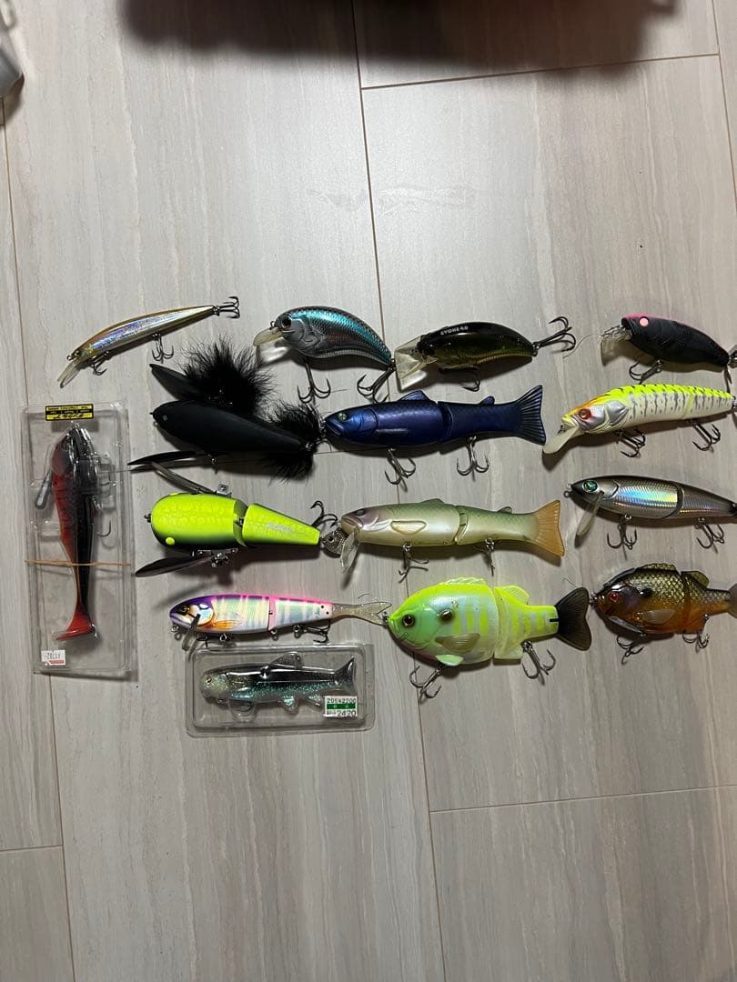 バス釣り引退セットになります。 ビックベイトメインなので初めたい方おすすめです。