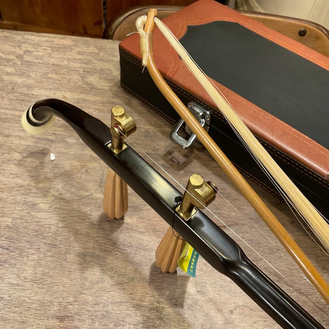 美品！二胡 敦煌 ニシキヘビ皮 蛇皮 ケース 教本セット上海民族楽器