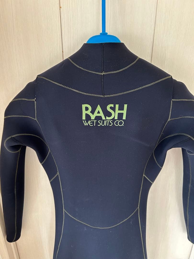 rash ウェットスーツ　ジャーフル　3ミリ　状態　良　既成　Ｌ