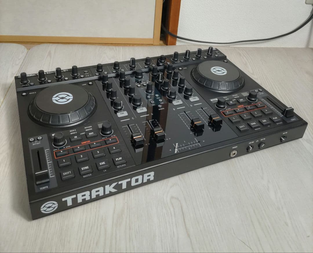 Traktor KONTROL S4 MK1 | DJコントローラー ジャンク