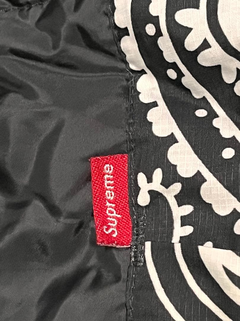 ノースフェイス　シュプリーム　寝袋　Supreme バンダナ柄　ブラック