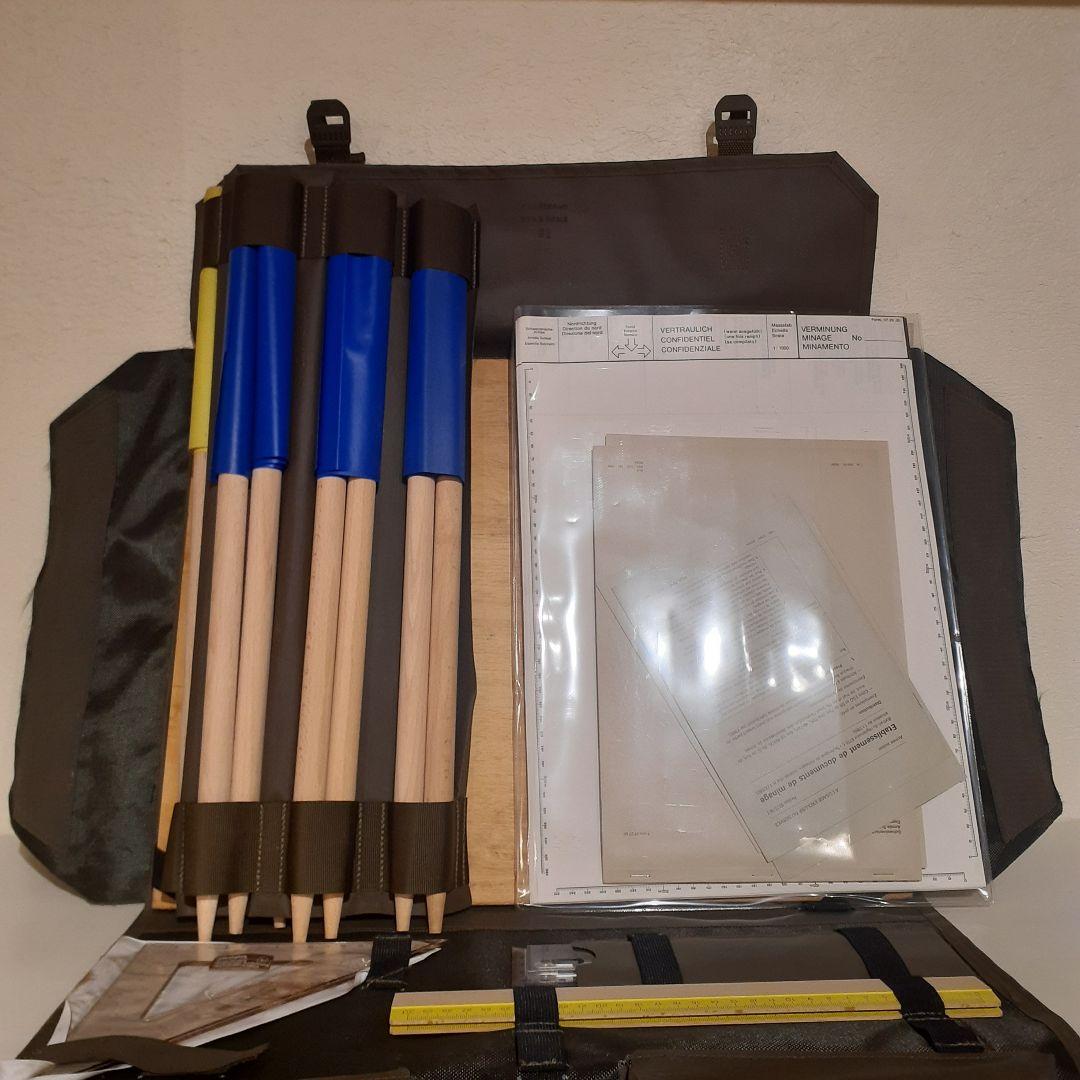 スイス軍　製図士装備バッグ　ミリタリーバッグ