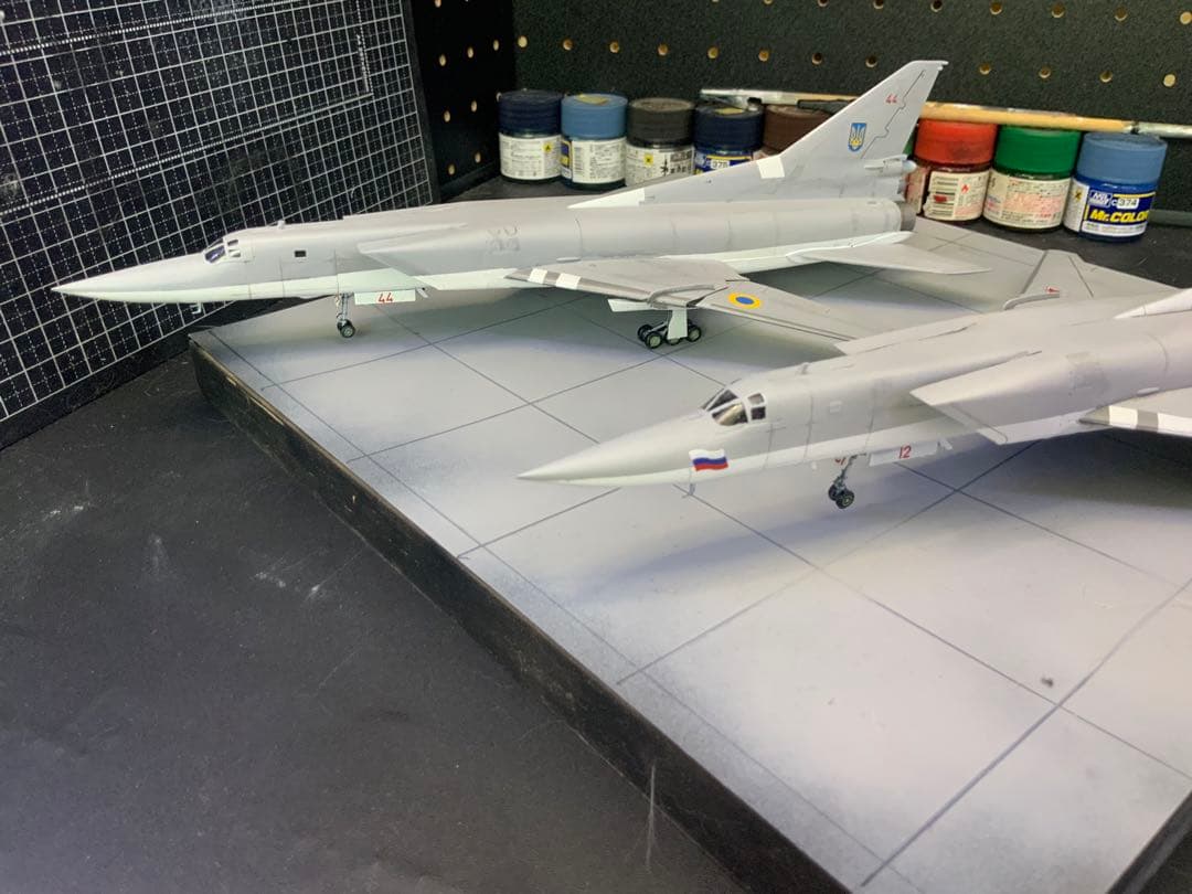 1/144スケールTu22M3中距離爆撃機2機セット