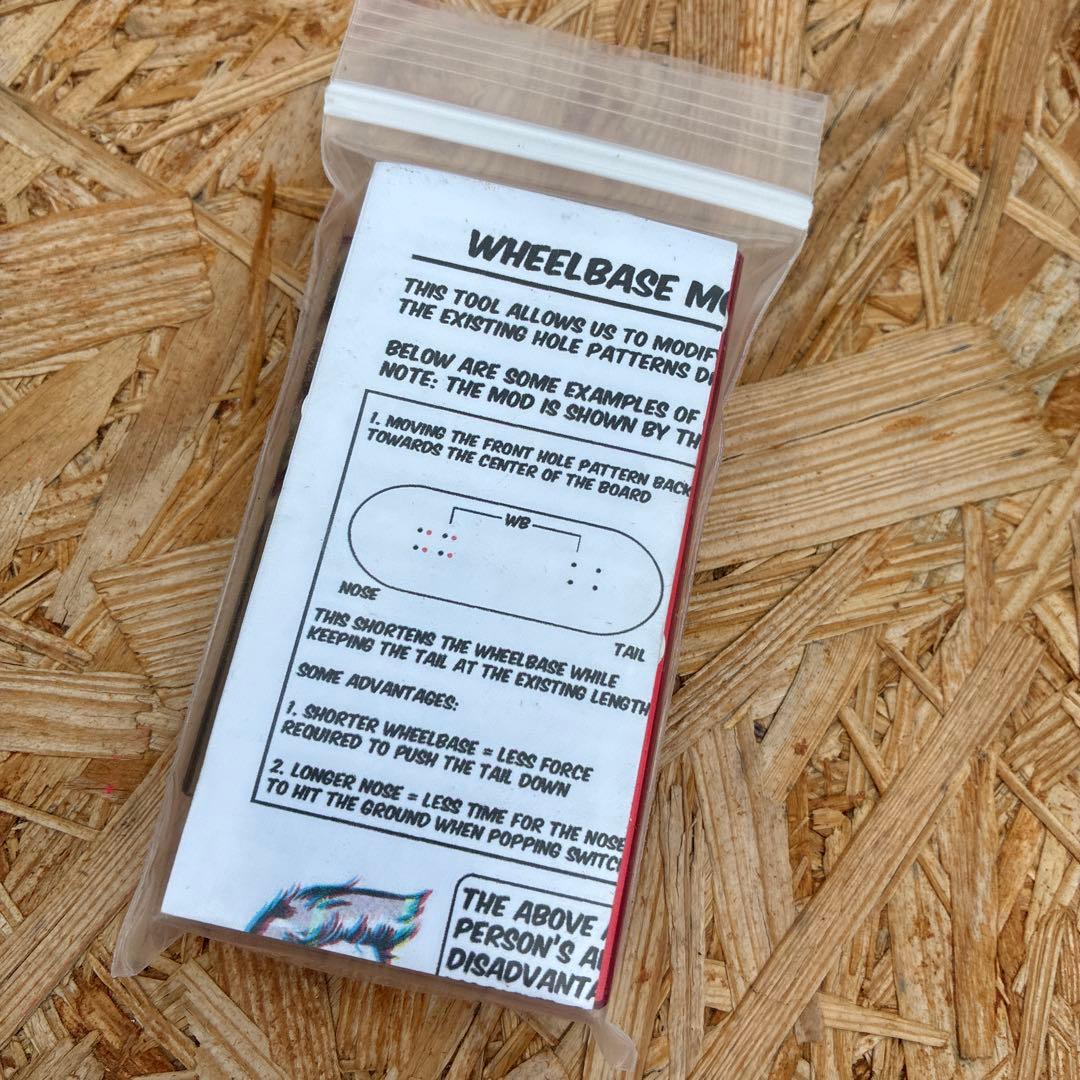 Chems Skateboard Wheelbase Mod Tool　赤