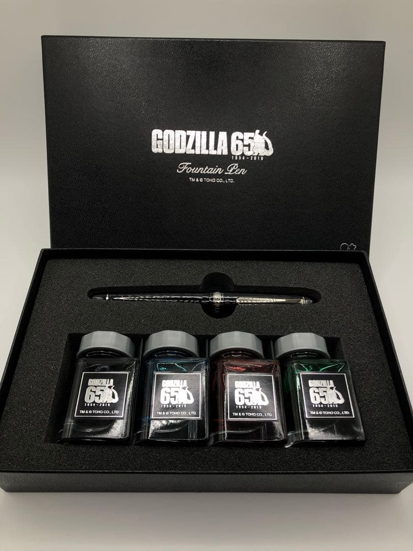 ゴジラ65周年記念　プラチナ万年筆