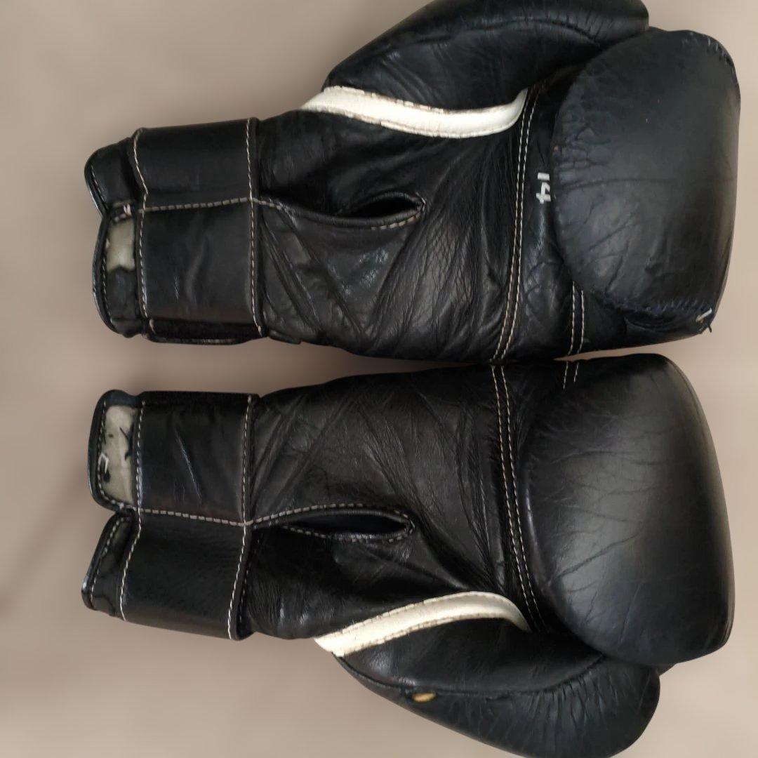 Winning ボクシンググローブ 14 oz ブラック