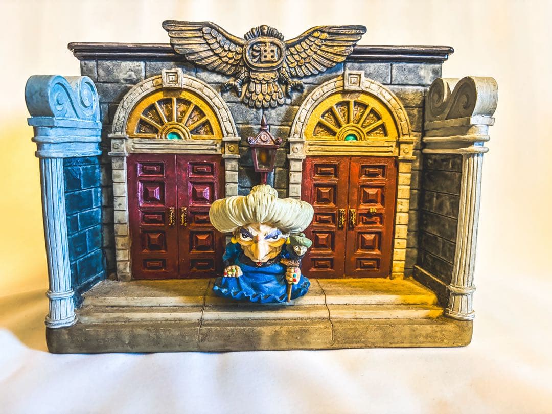 【激レア・廃盤品】　千と千尋の神隠し　湯婆婆　フィギュア　彫刻　プランター