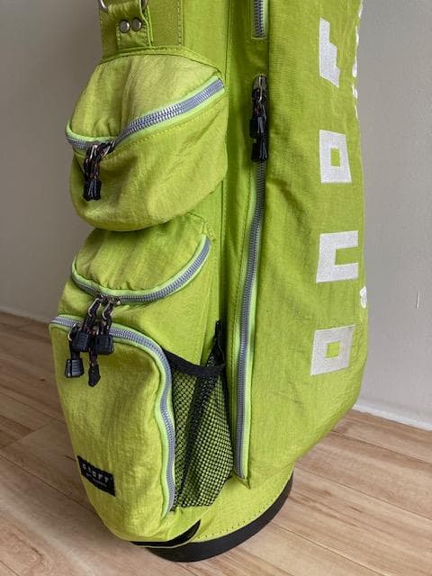 ONOFF★オノフ★9.0型★軽量★スタンド型ゴルフ キャディバック