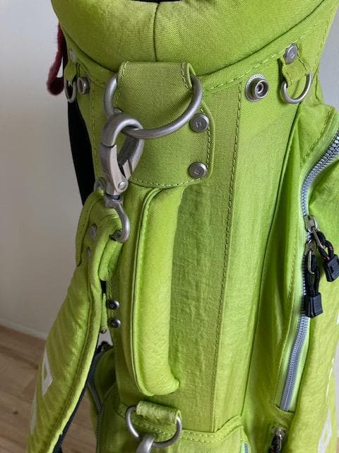 ONOFF★オノフ★9.0型★軽量★スタンド型ゴルフ キャディバック