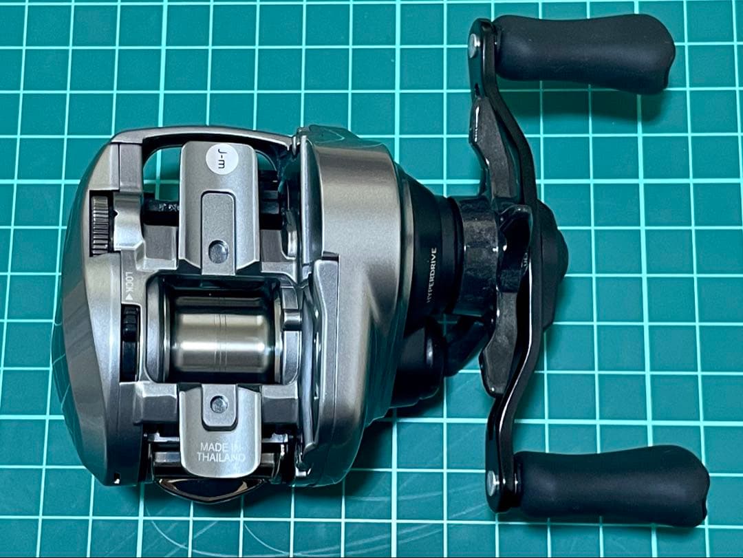 【美品】ダイワ 21 アルファス SV TW 800XHL