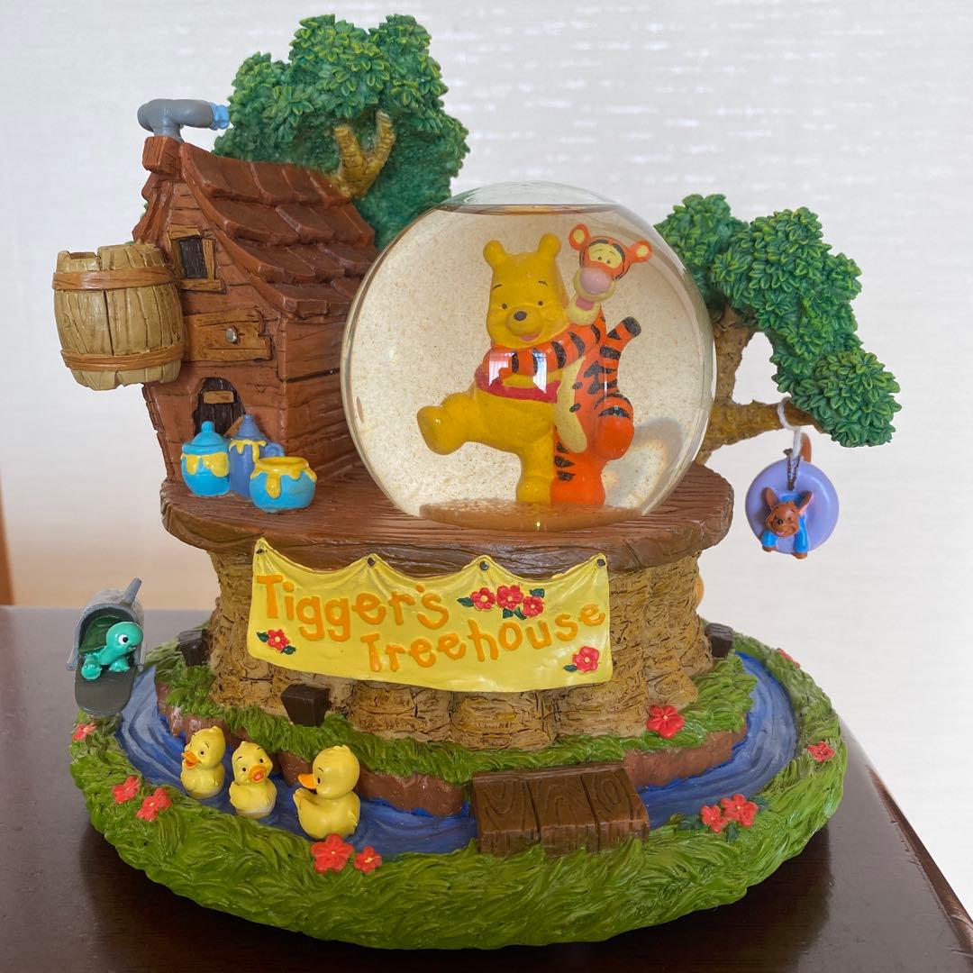 クマのプーさん Tigger's Treehouse スノードーム
