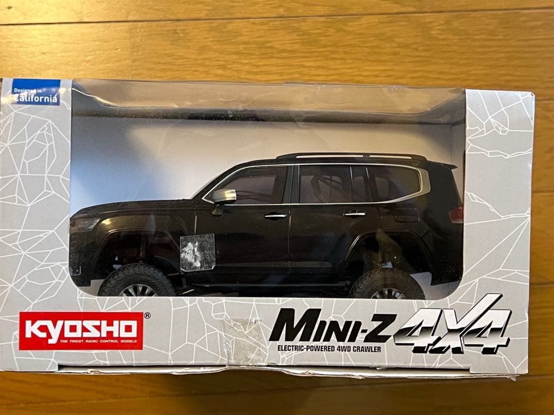 KYOSHO Mini-Z 4x4 電動4WDランクル300 LED電飾付き