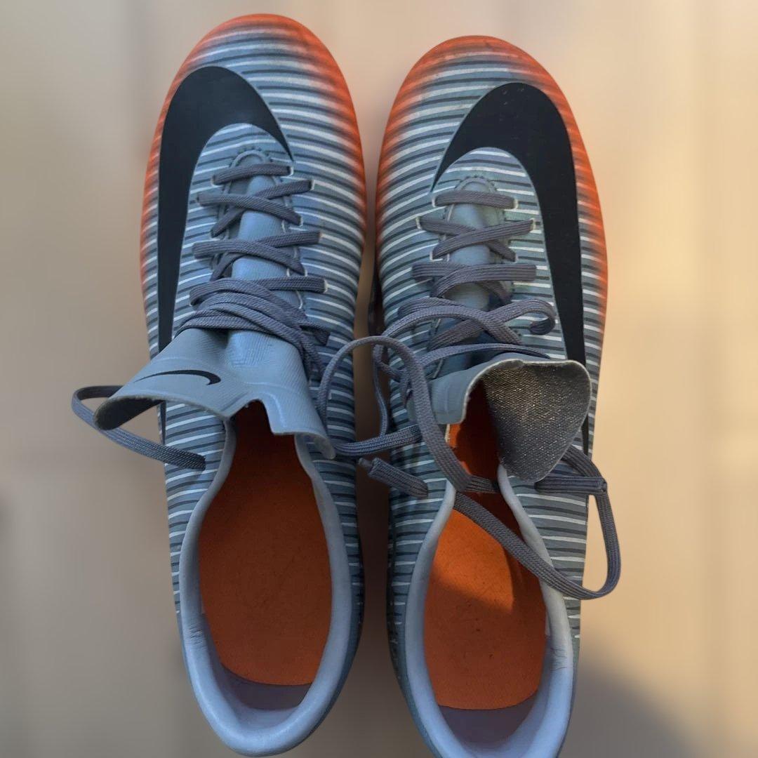 • ナイキ スパイク