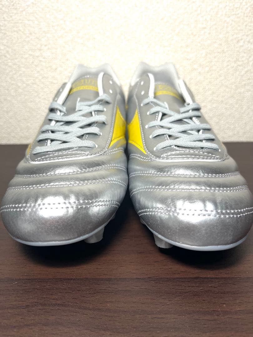 ★新品★ 海外限定正規品 モレリア2クラブ 26.5cm