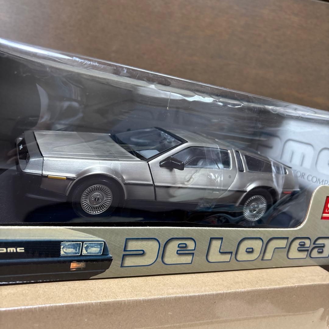 サン スター　DeLorean 1/18 未開封