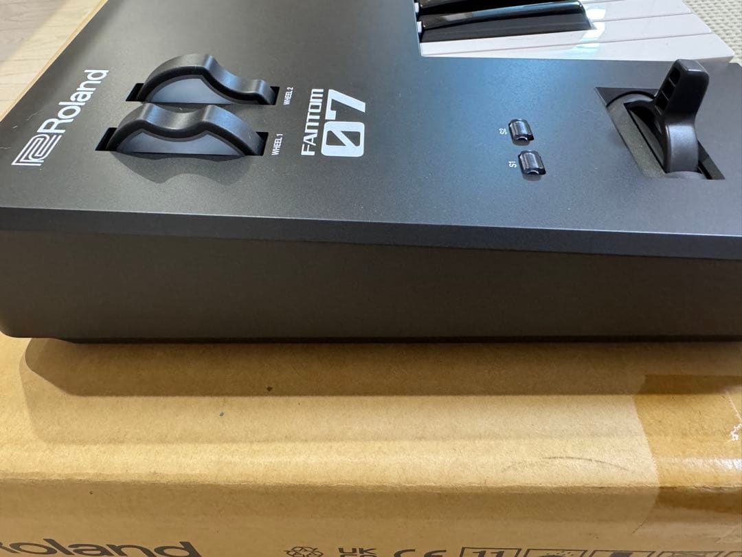 fantom-07 キーボード Roland純正ケース付
