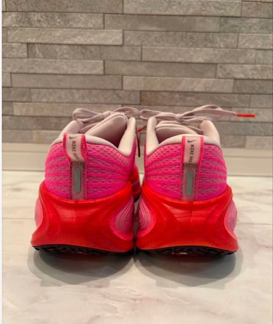 ナイキ26cm ボメロプラスピンク NIKE VOMERO PLUS