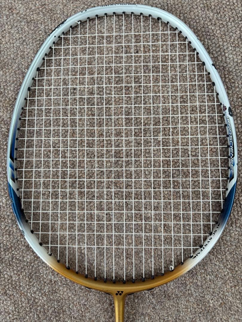 バドミントンラケット Nano speed 7700