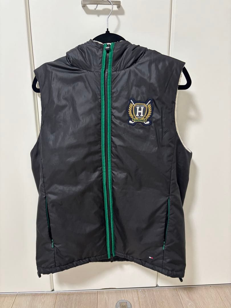 フード付きフリース　ベスト　トミーヒルフィガー