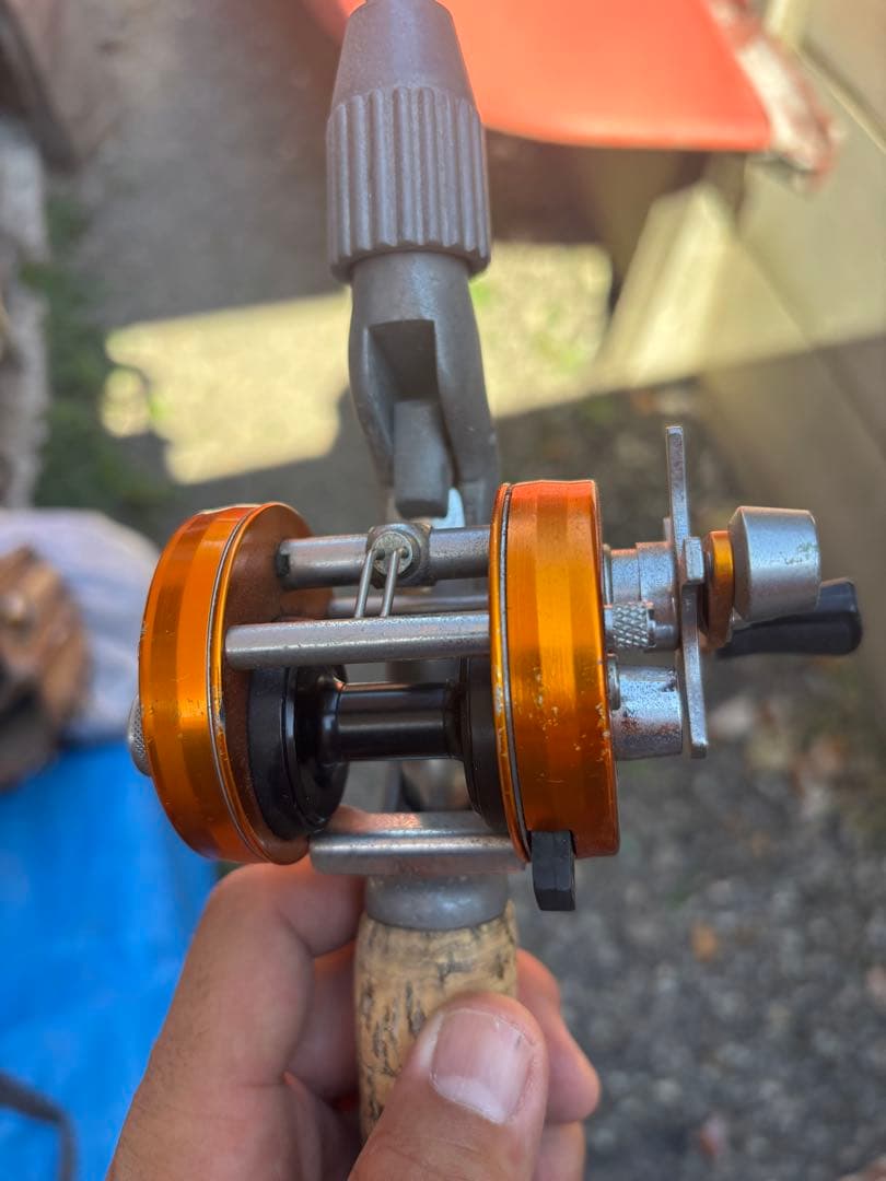 アブガルシア2500 サンセットオレンジ　オールド　トップ