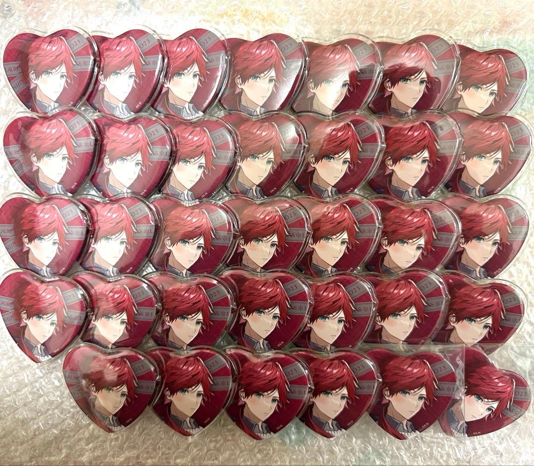 ローレン・イロアス ホワイトデーハート缶バッジ