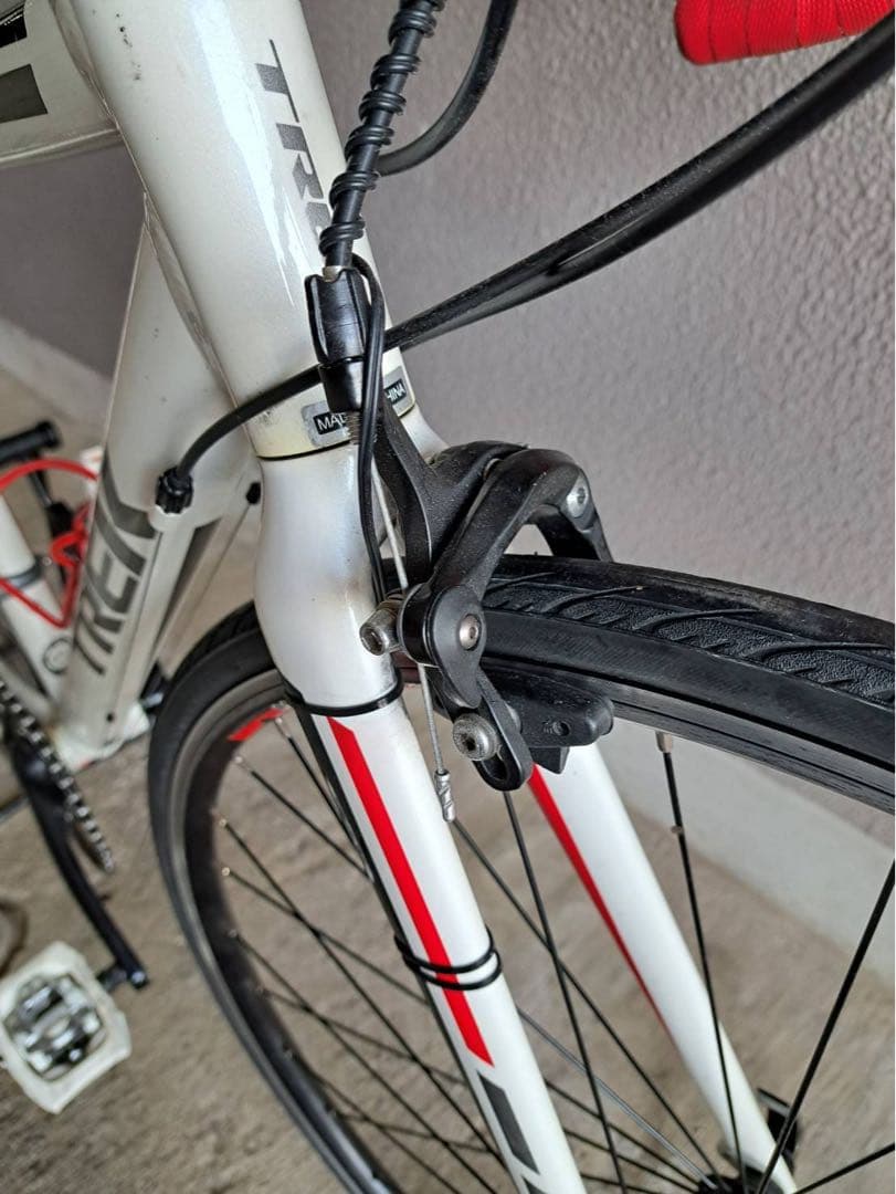 TREK 1.1 ロードバイク ホワイト50 付属品付き