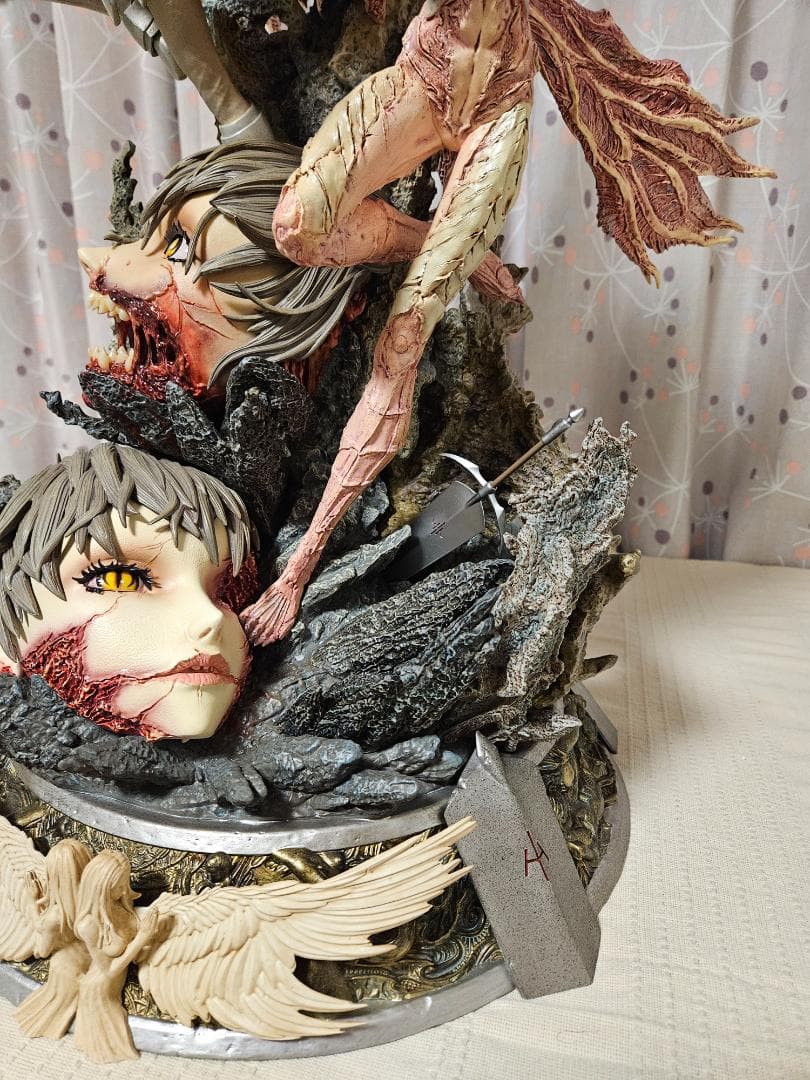 Figurama クレイモア テレサ vs プリシラ 1/6 スタチュー