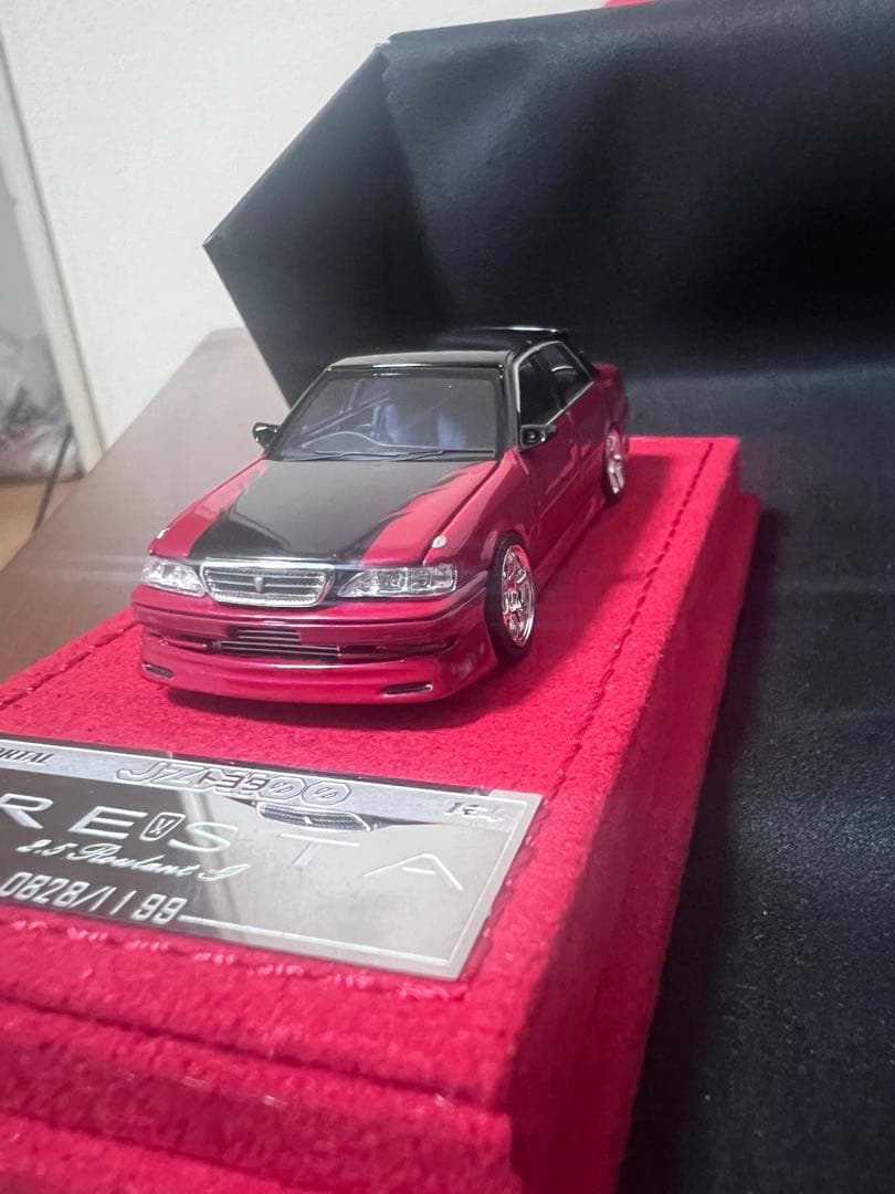 トヨタ CRESTA 1/64 ミニカー