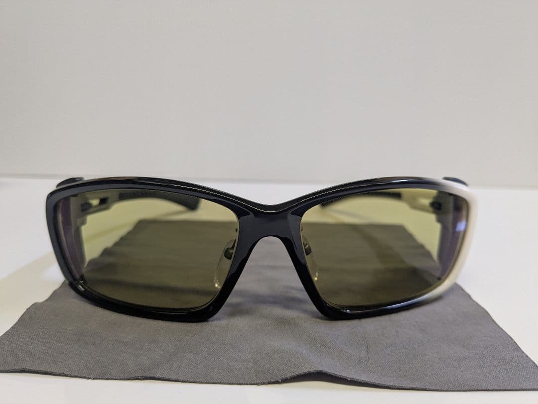 Zeque ゼクー HOVER F-1971 ブラック/ホワイトグラデーション