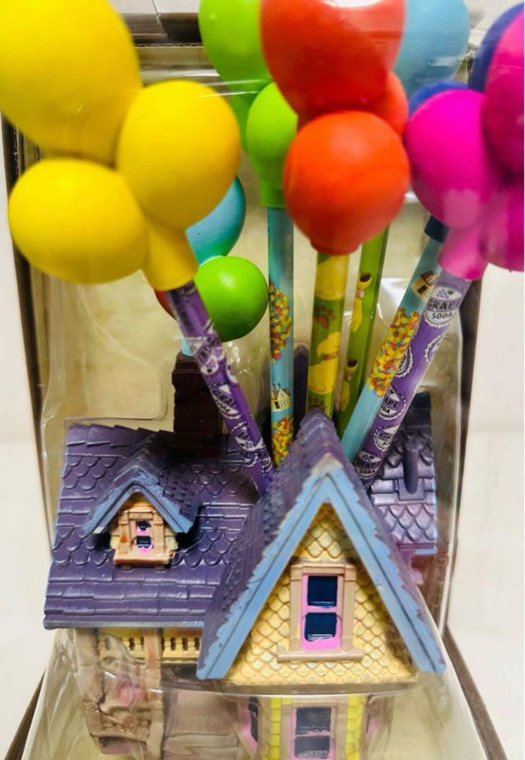 カールじいさんの空飛ぶ家　鉛筆立て　ペン立て